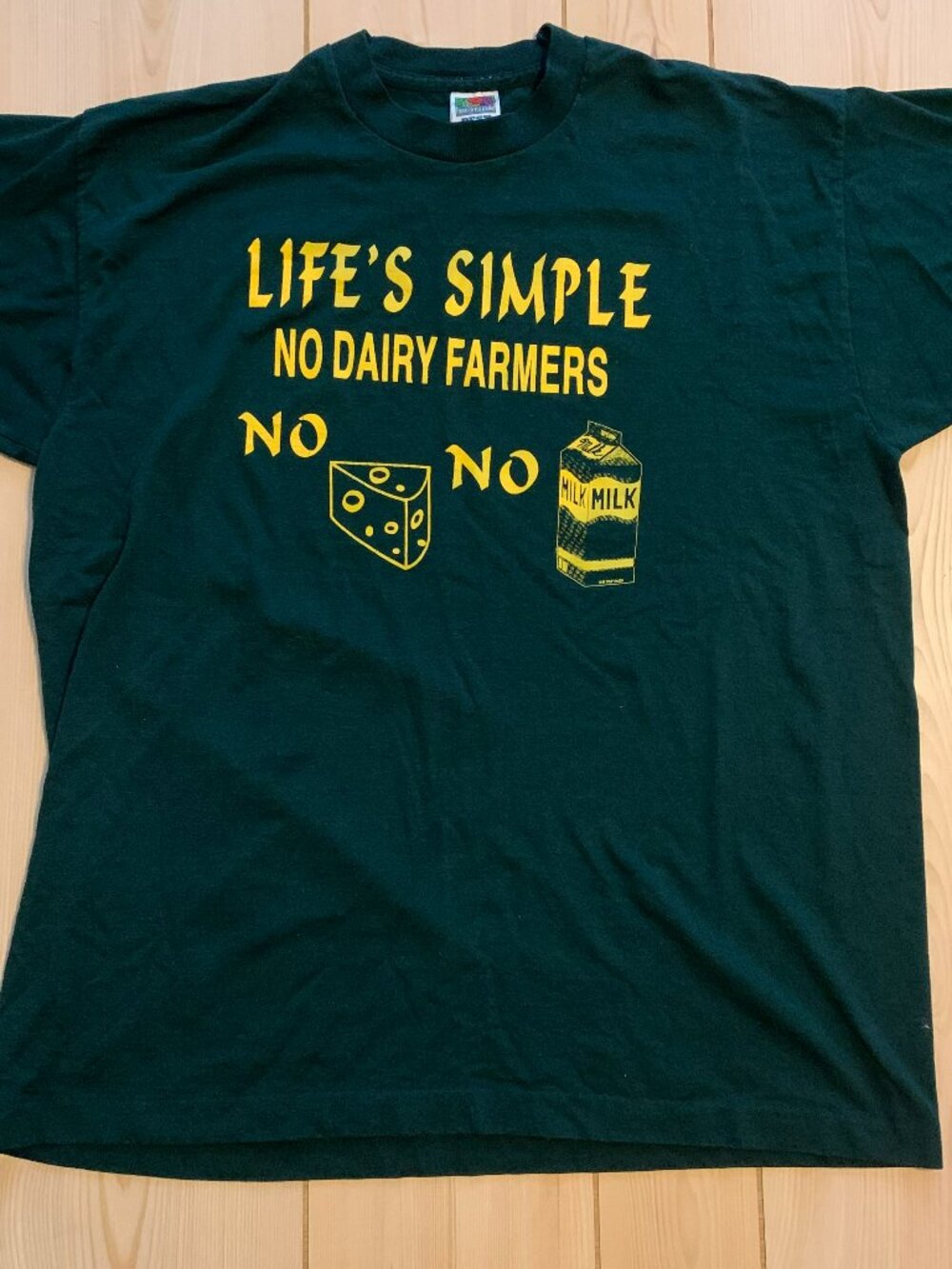 Vintage 90s Single Stitch Life's Simple No Dairy Farmers Cheese Milk T-Shirt XL